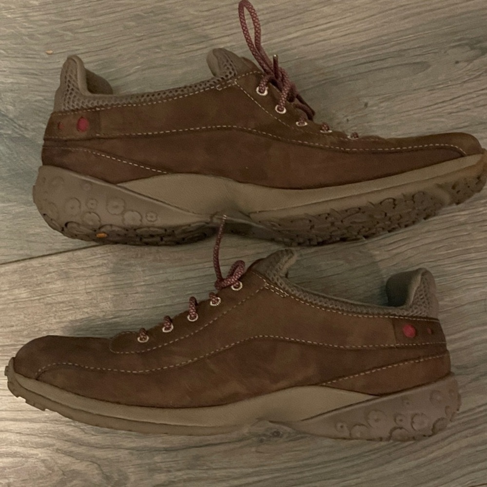 Timberland brown Leather women’s Shoes